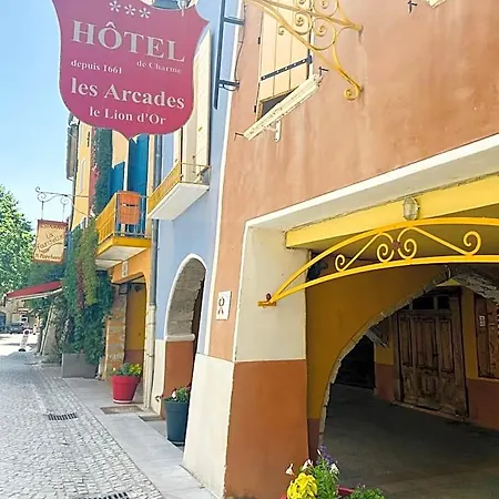 Les Arcades Le Lion D'or Buis-les-Baronnies