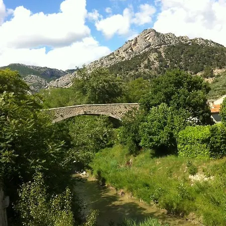 Les Arcades Le Lion D'or Buis-les-Baronnies